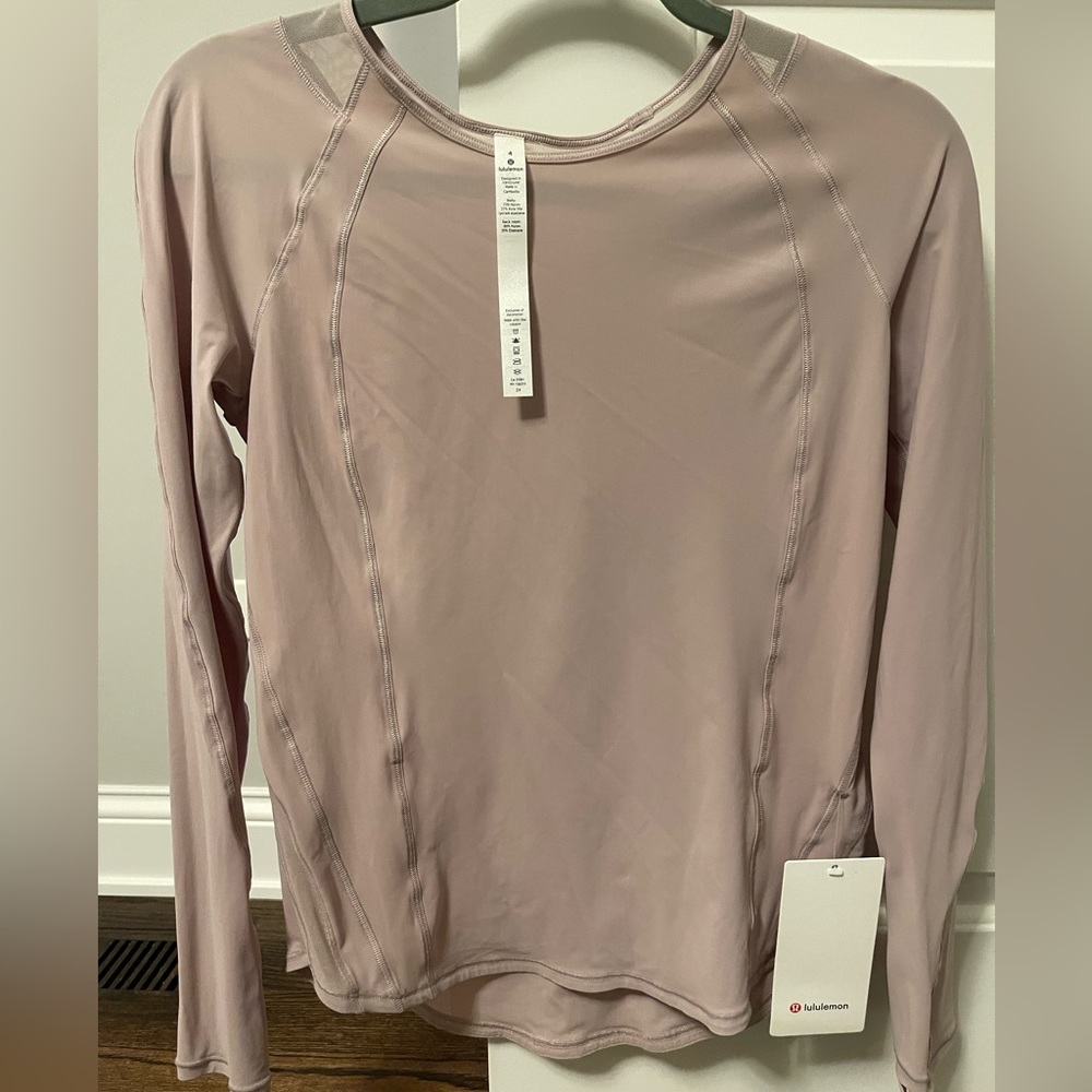 Brand New With Tags! Lululemon Women’s Sculpt Long Sleeve size 4